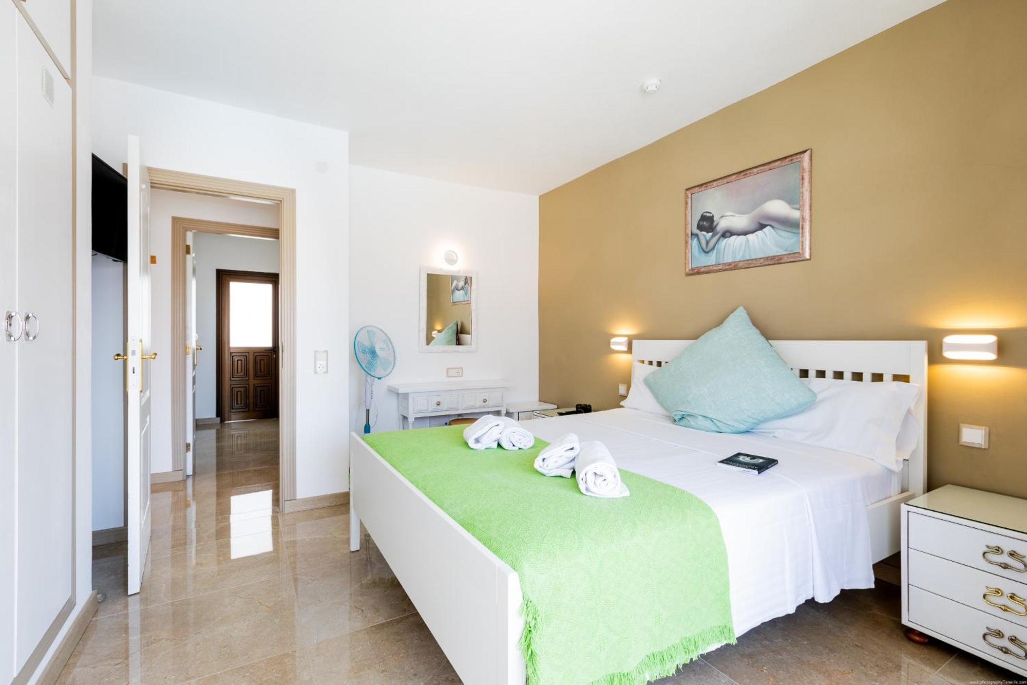 Las Floritas 23 Terrace And Swimming Pool Playa de las Americas  Luaran gambar